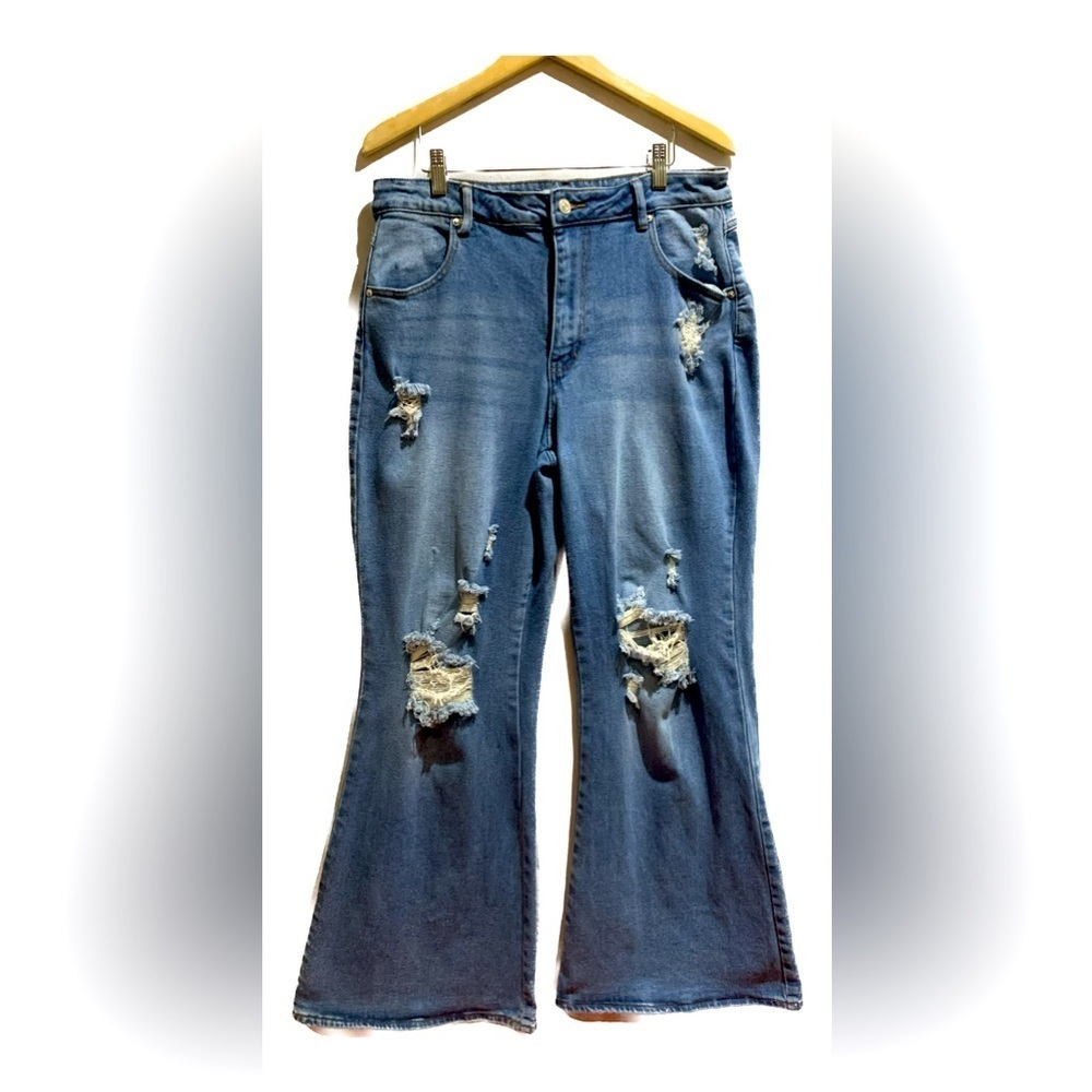 Almost Famous Blue jeans ripped distressed Ladies size 13 Flared leg